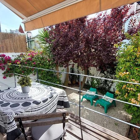 Apartment With Private Garden - Central Location Lisbona Esterno foto