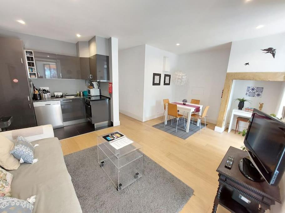 Apartment With Private Garden - Central Location Lisbona Esterno foto