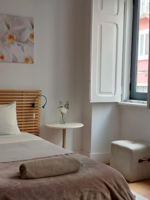 Apartment With Private Garden - Central Location Lisbona Esterno foto