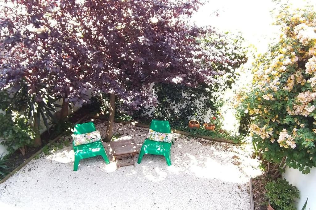 Apartment With Private Garden - Central Location Lisbona Esterno foto