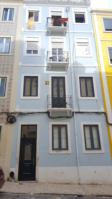 Apartment With Private Garden - Central Location Lisbona Esterno foto
